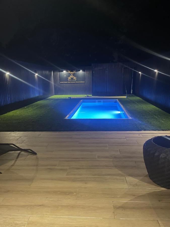 Spalace Cuincy Ngoại thất bức ảnh